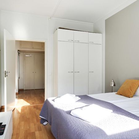 Kotimaailma Apartments Kamppi - 2Br In The City Center With Code Lock Helsínquia Exterior foto