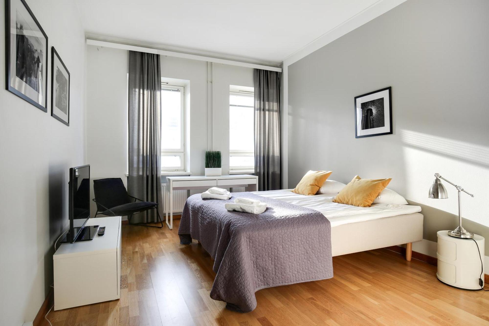 Kotimaailma Apartments Kamppi - 2Br In The City Center With Code Lock Helsínquia Exterior foto
